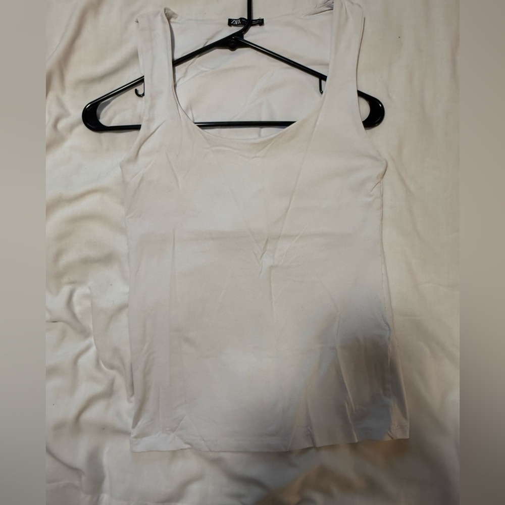 Make an Offer! Zara White Scoop Neck Tank Top